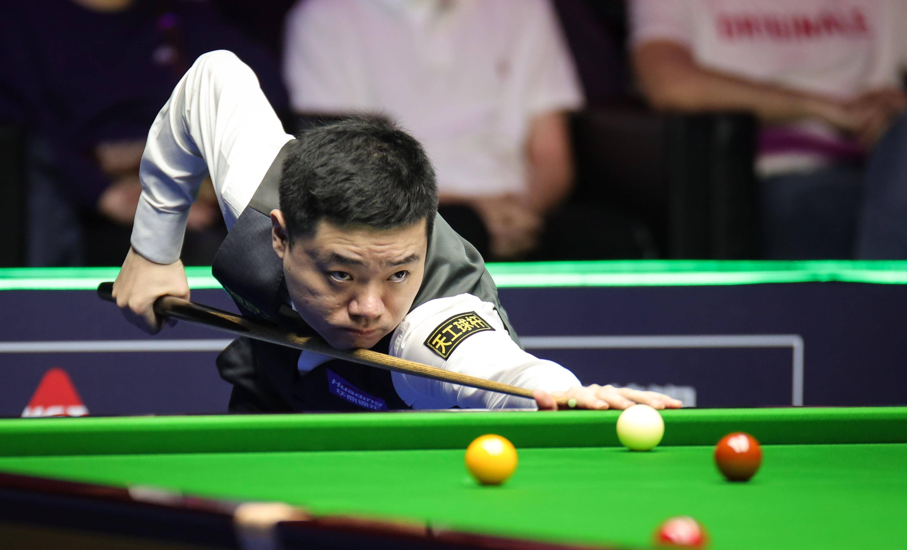 夹击来限制 夹击来限制