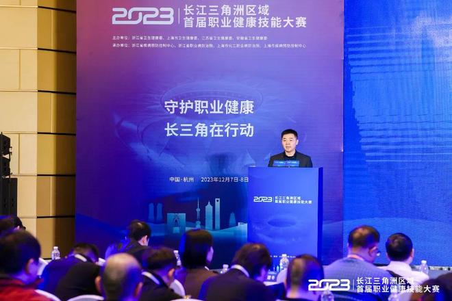 字母哥扬尼 字母哥扬尼