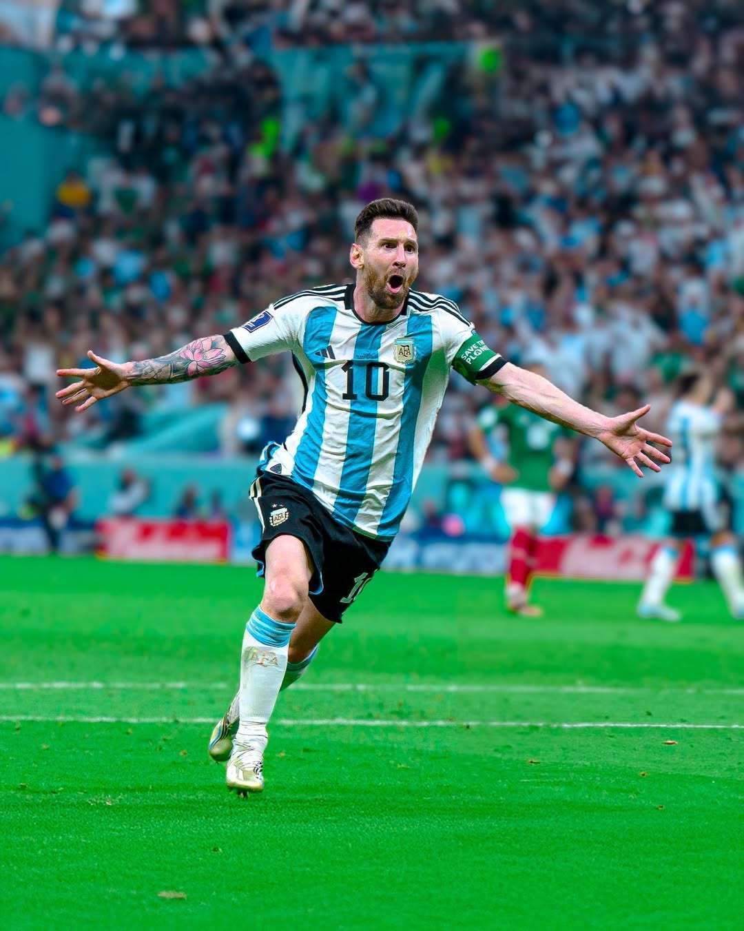 伊萨克自加 伊萨克自加