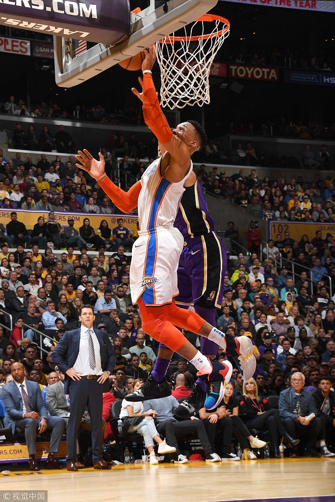 秉持顽强拼 秉持顽强拼